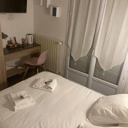 Hotel De La Foret 2*