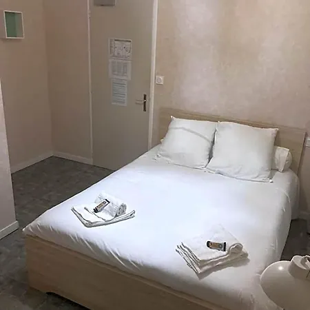 Hotel De La Forêt 2*
