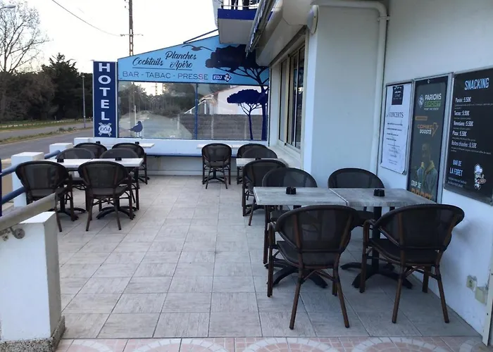 فندق De La Foret سا يْليرْ دو ري