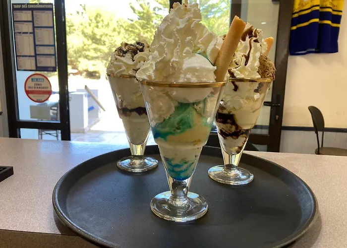 فندق De La Foret 2*