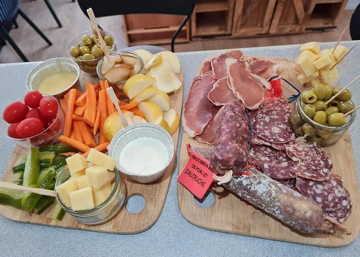 فندق De La Foret سا يْليرْ دو ري